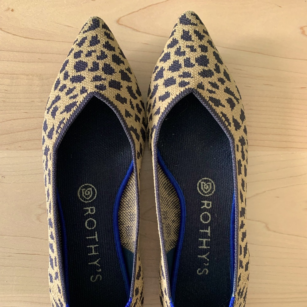 Rothy’s leopard print pointed toe flats, size 8